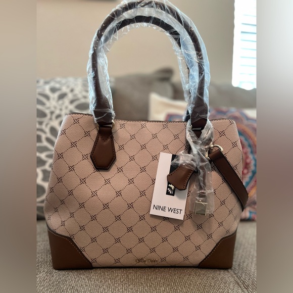 Nine West Brand NEW Bag!! - Picture 8 of 8